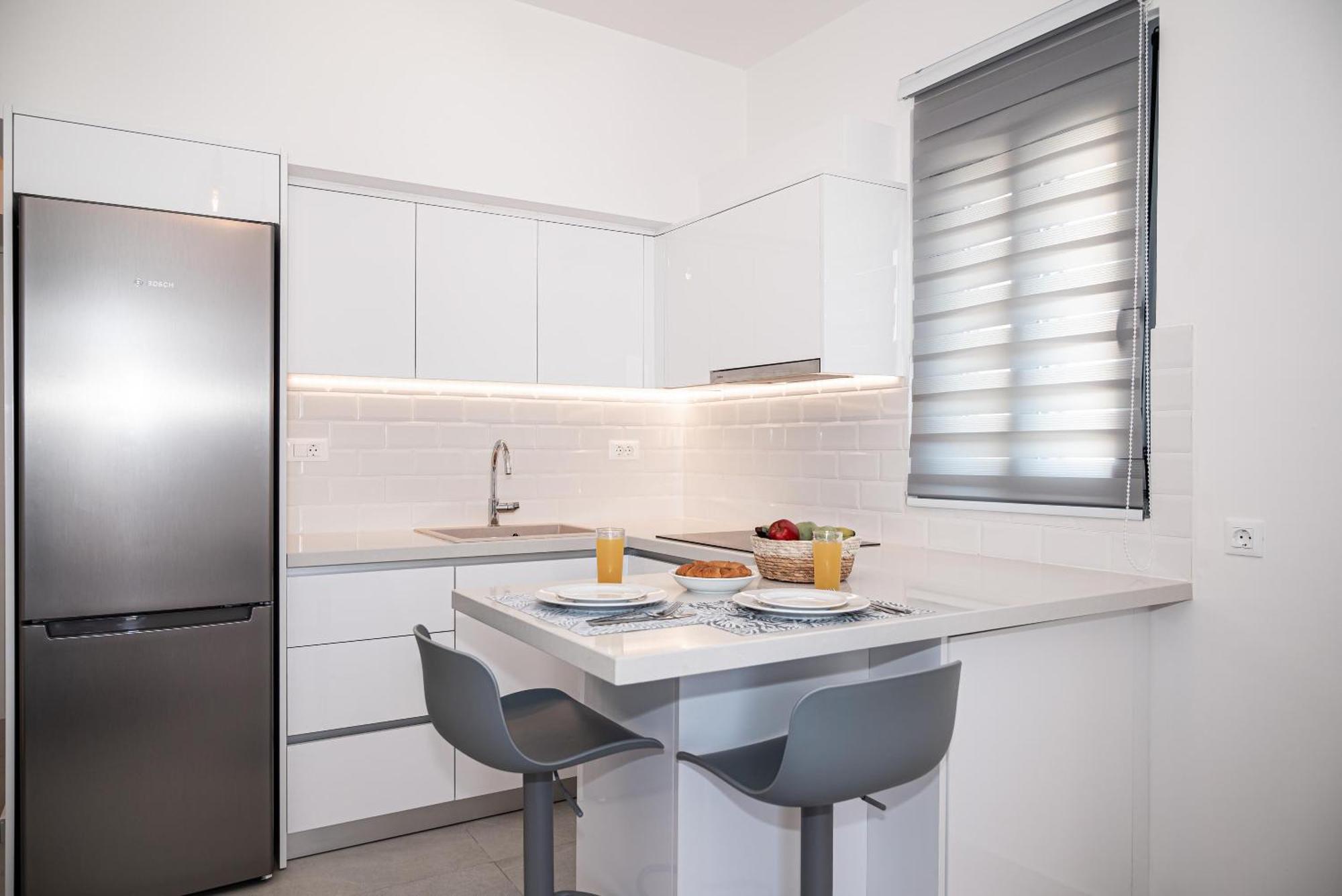 Anesis Town Apartments Rhodes City Esterno foto