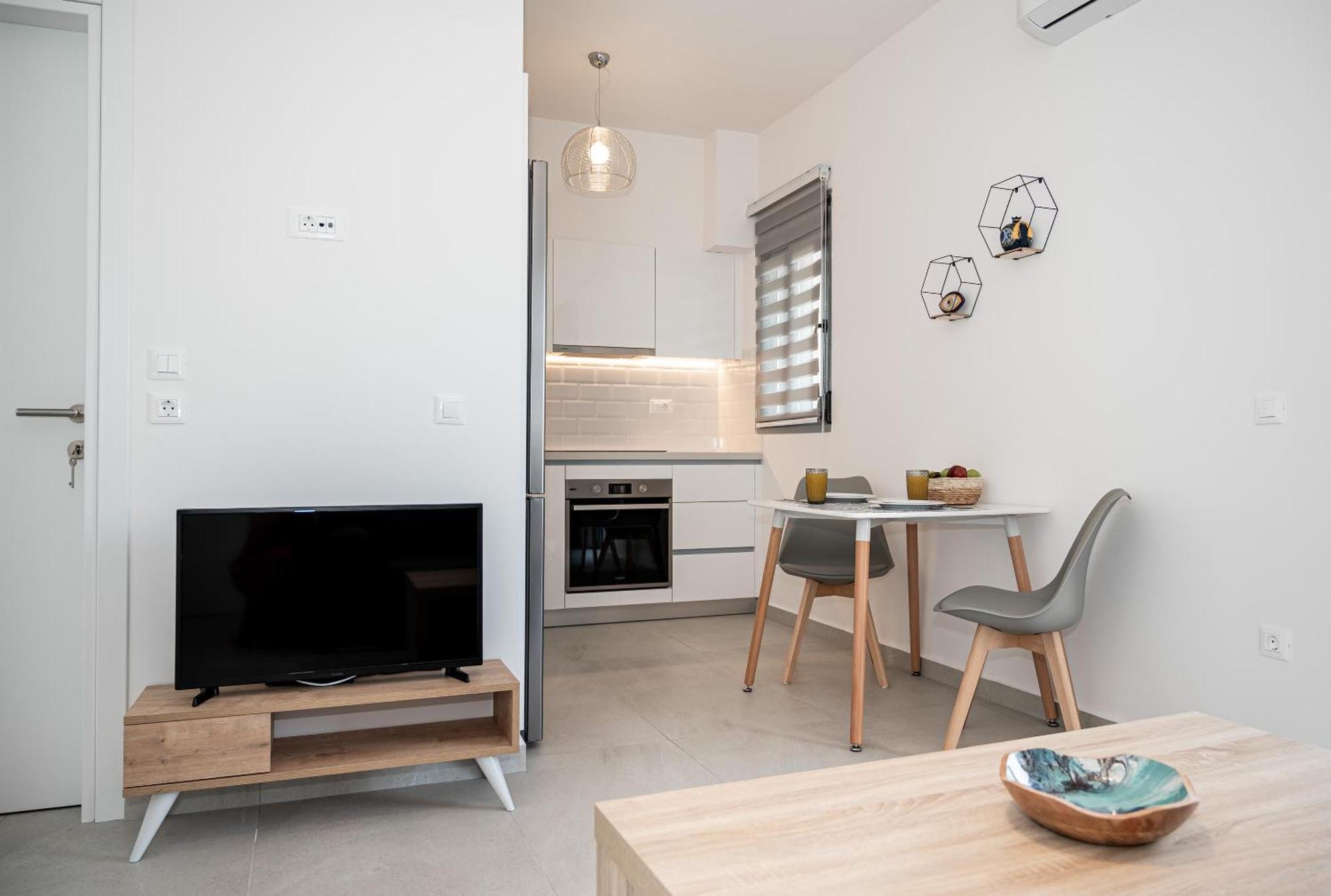 Anesis Town Apartments Rhodes City Esterno foto