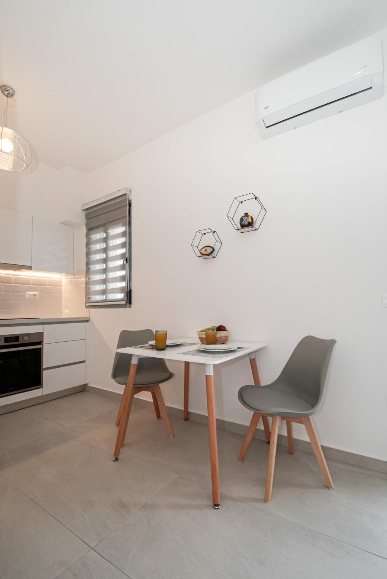 Anesis Town Apartments Rhodes City Esterno foto